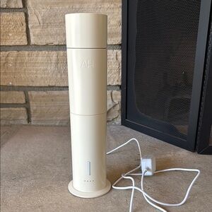 Aura House Cordless Scent Diffuser in Cream – Rechargeable, Minimal Design